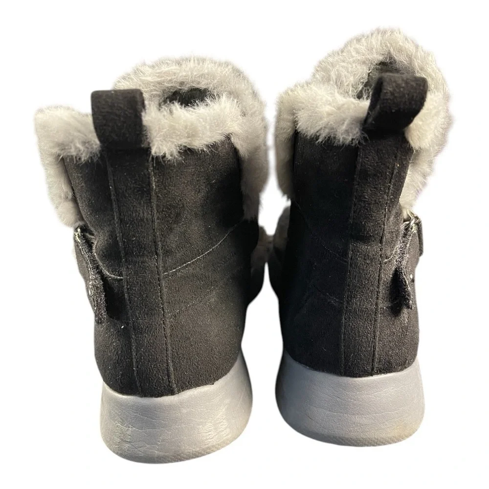 JBU Nomadic Black Faux Fur-Lined Boots - Size 9.5M